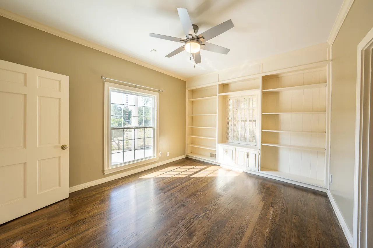 Photo 22 — 5104 19th Street, Lubbock, TX 79407