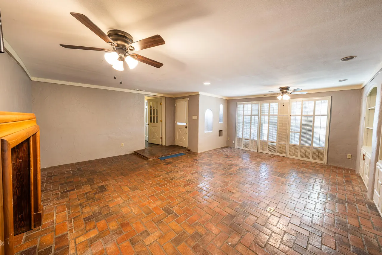 Photo 24 — 5104 19th Street, Lubbock, TX 79407