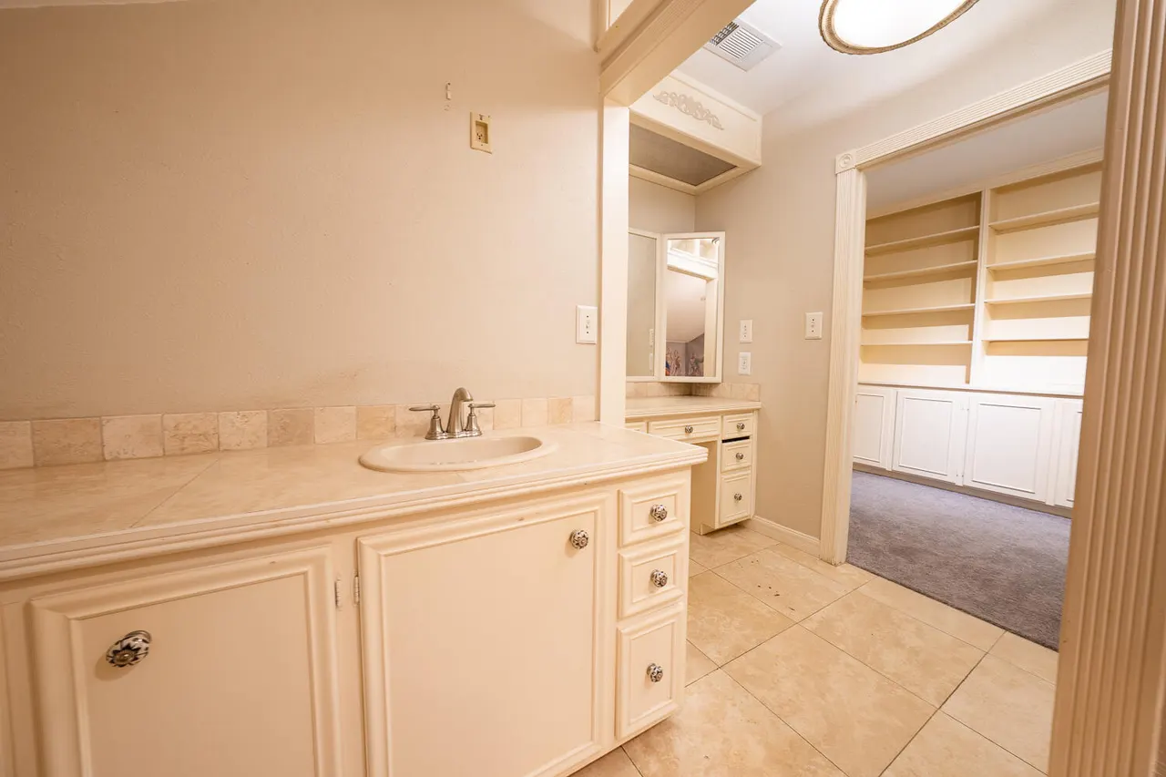 Photo 41 — 5104 19th Street, Lubbock, TX 79407