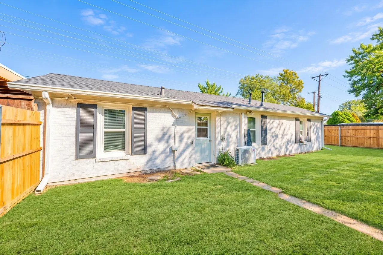 Photo 4 — 5104 19th Street, Lubbock, TX 79407