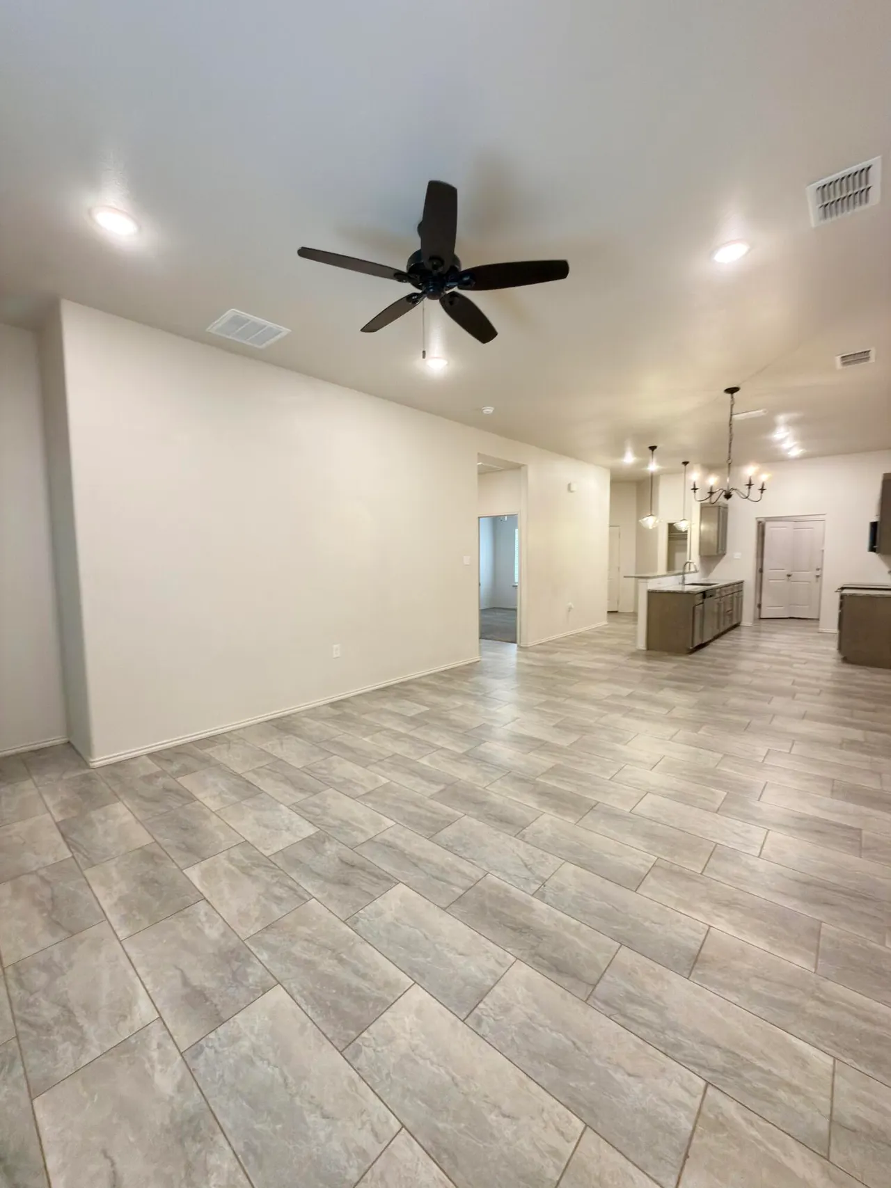 Photo 13 — 1140 N 7th Street, Wolfforth, TX 79382
