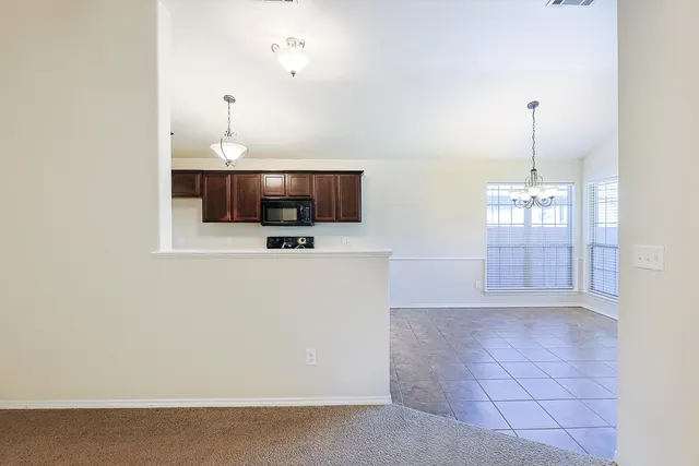 Photo 8 — 9305 Rochester Avenue, Lubbock, TX 79424