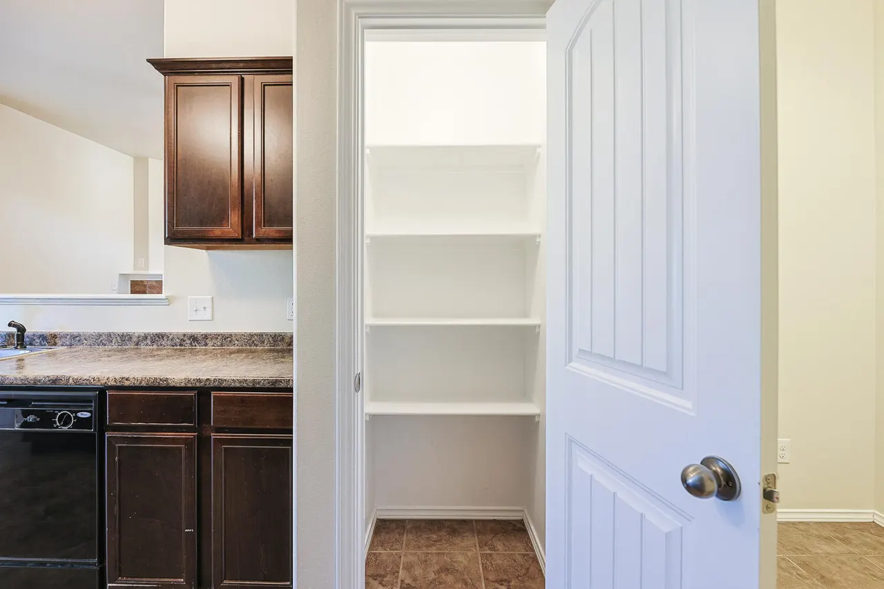 Photo 17 — 9305 Rochester Avenue, Lubbock, TX 79424