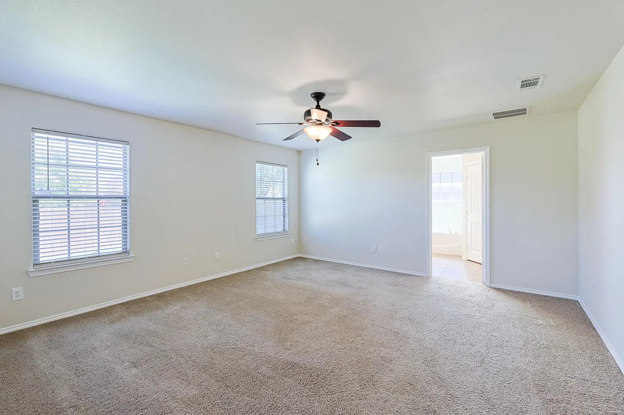 Photo 18 — 9305 Rochester Avenue, Lubbock, TX 79424