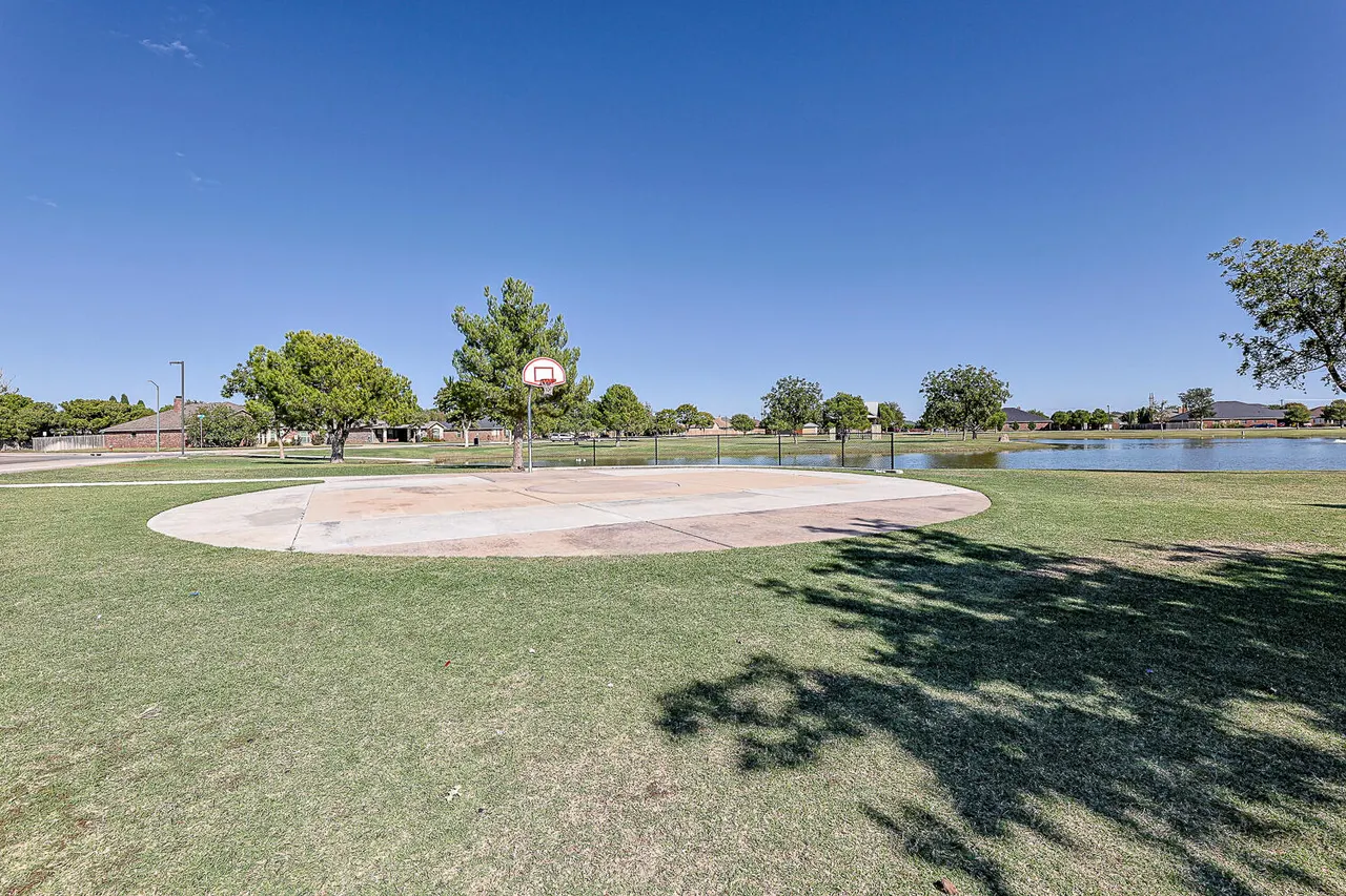 Photo 41 — 9305 Rochester Avenue, Lubbock, TX 79424