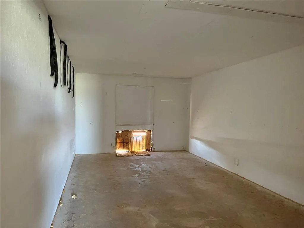 Photo 12 — 211 N 9TH Street, Canute, OK 73626