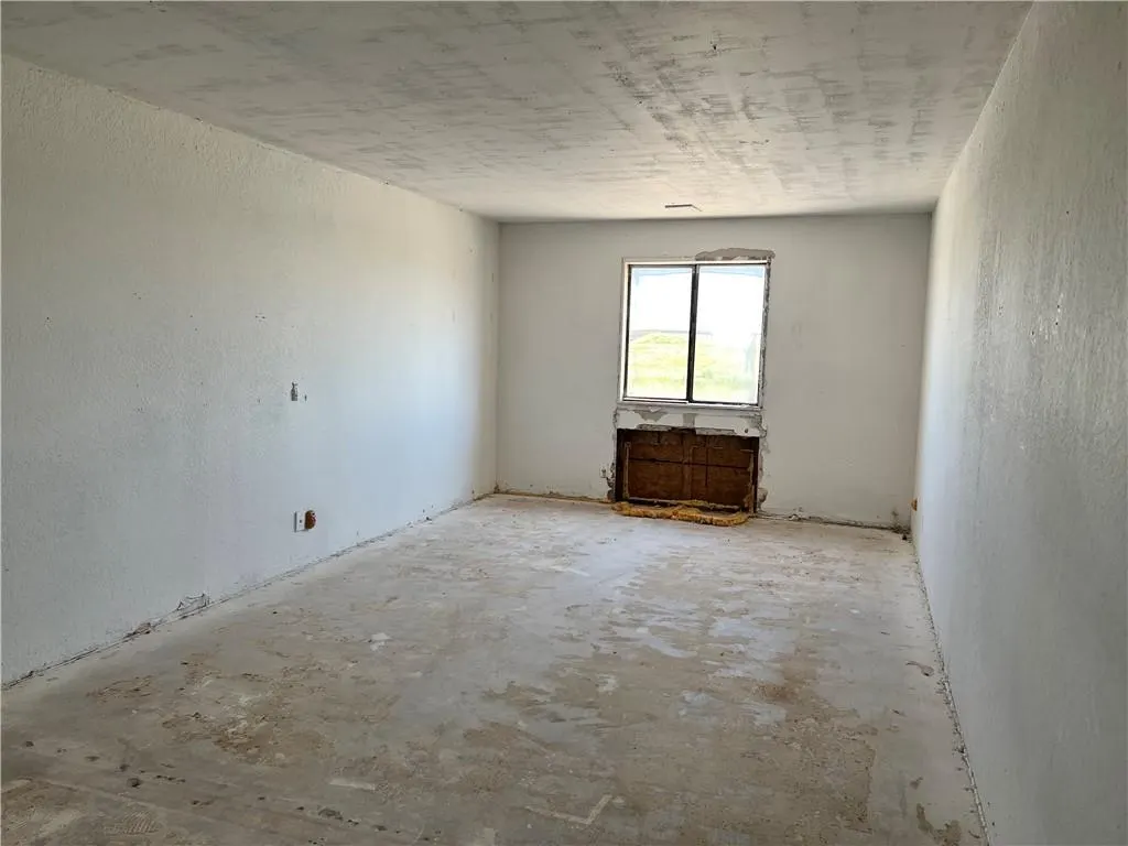 Photo 13 — 211 N 9TH Street, Canute, OK 73626