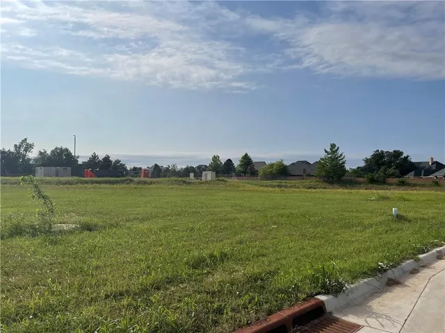Photo 4 — 8021 N Council Road, Oklahoma City, OK 73142