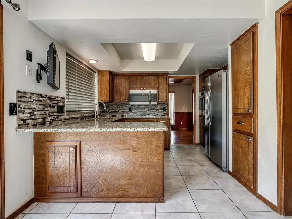 Photo 11 — 11236 NW 109th Street, Yukon, OK 73099