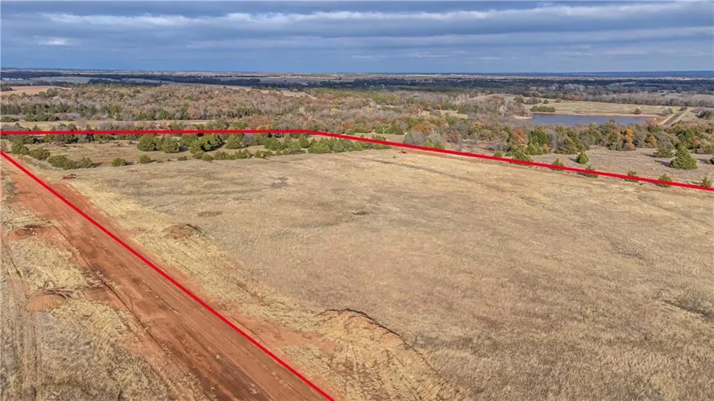Photo 2 — 7368 Meadowlark Lane, Guthrie, OK 73044