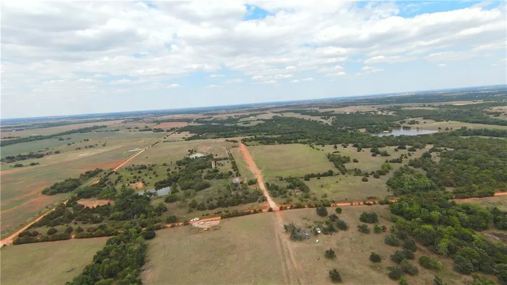 Photo 5 — 7634 Meadowlark Lane, Guthrie, OK 73044