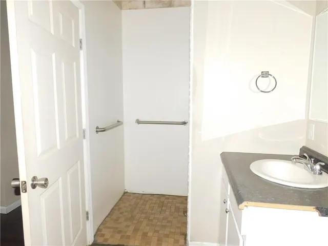 Photo 7 — 2321 NW 12th Street A, Oklahoma City, OK 73107