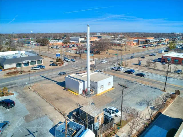 Photo 8 — 1200 W Main Street, Norman, OK 73069