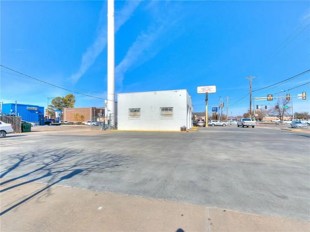Photo 3 — 1200 W Main Street, Norman, OK 73069