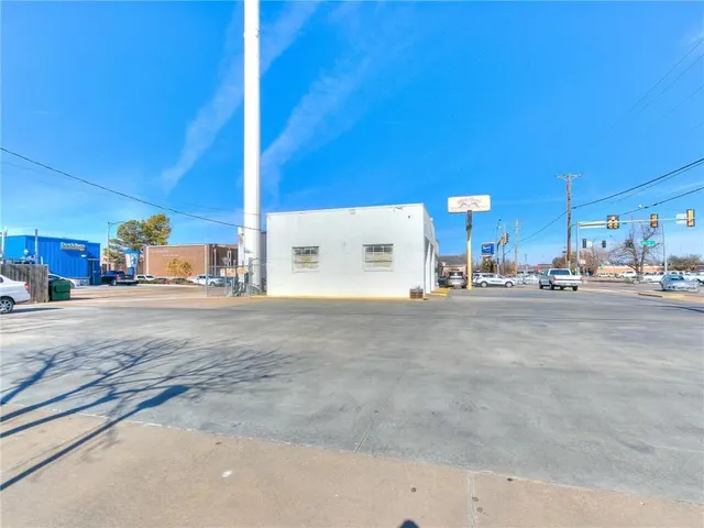 Photo 3 — 1200 W Main Street, Norman, OK 73069