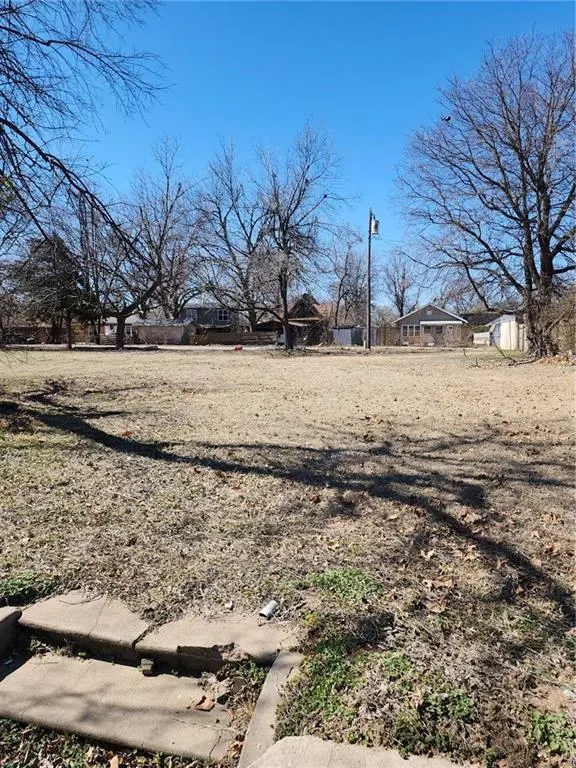 Photo 5 — 548 N Kickapoo, Shawnee, OK 74801