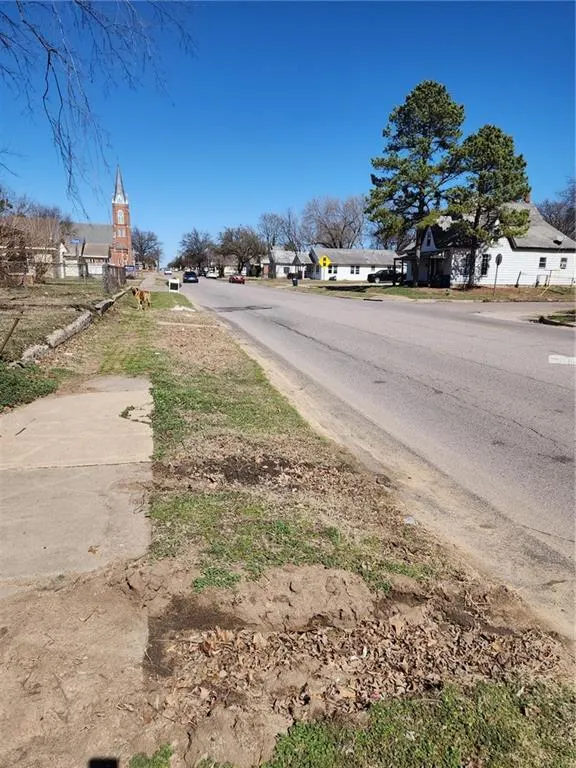 Photo 4 — 548 N Kickapoo, Shawnee, OK 74801