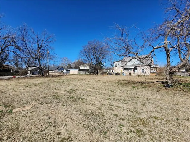Photo 7 — 548 N Kickapoo, Shawnee, OK 74801