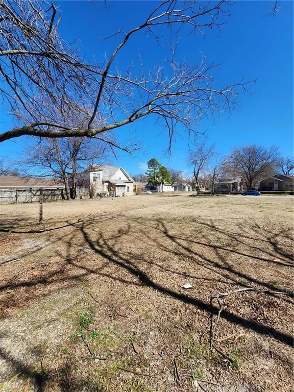 Photo 8 — 548 N Kickapoo, Shawnee, OK 74801