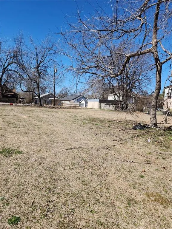 Photo 9 — 548 N Kickapoo, Shawnee, OK 74801