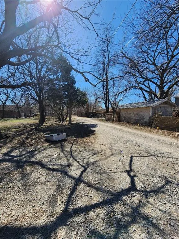 Front exterior — 548 N Kickapoo, Shawnee, OK 74801