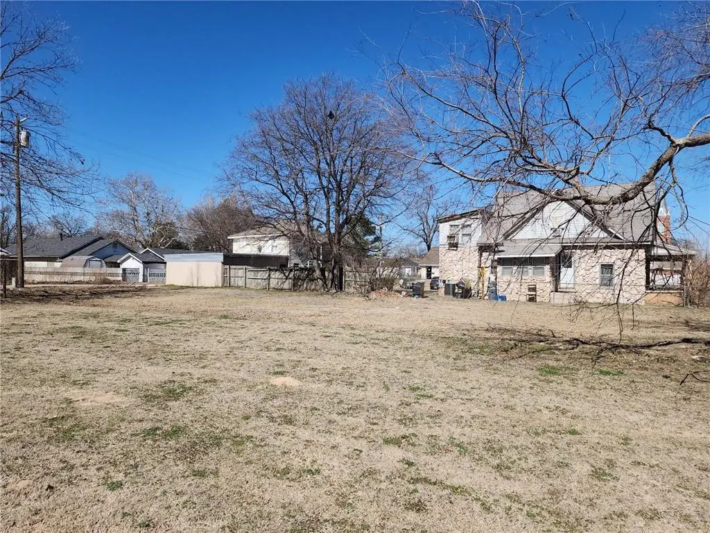 Photo 11 — 548 N Kickapoo, Shawnee, OK 74801