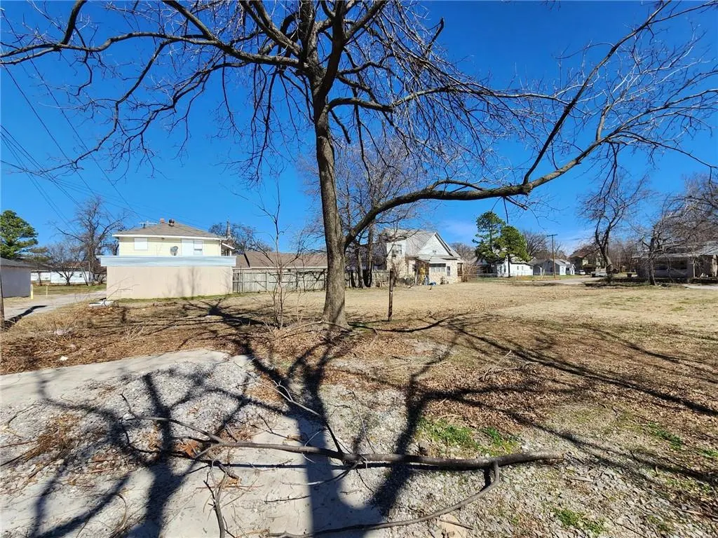 Photo 10 — 548 N Kickapoo, Shawnee, OK 74801