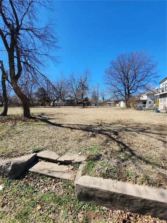 Photo 2 — 548 N Kickapoo, Shawnee, OK 74801