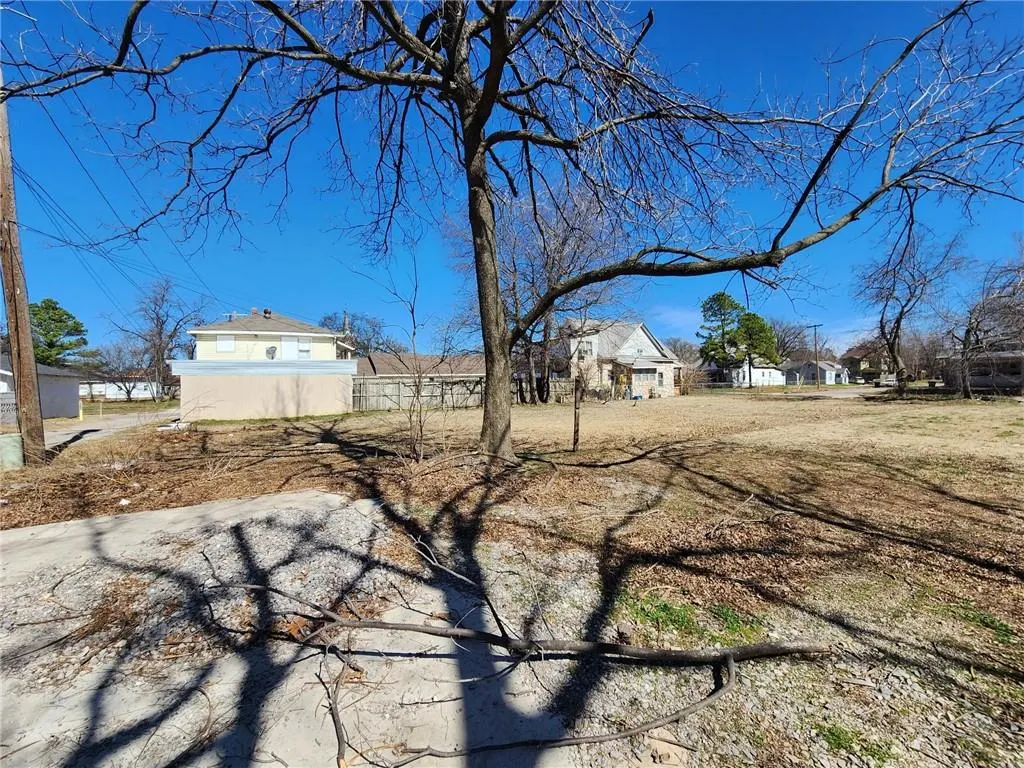 Photo 12 — 548 N Kickapoo, Shawnee, OK 74801
