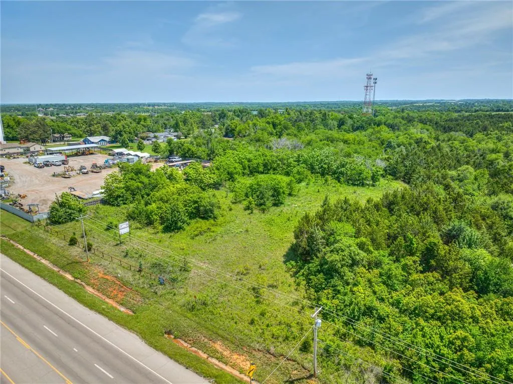 Photo 8 — 18320 NE 23rd Street, Harrah, OK 73045