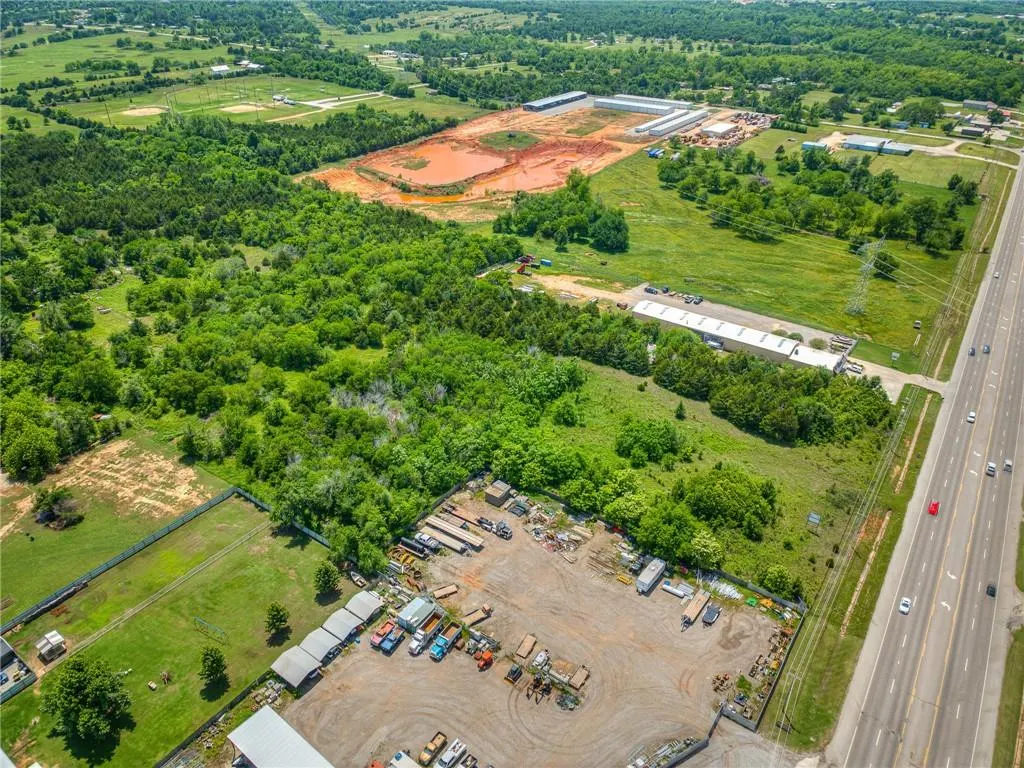 Photo 4 — 18320 NE 23rd Street, Harrah, OK 73045