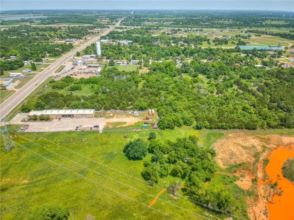 Photo 21 — 18320 NE 23rd Street, Harrah, OK 73045