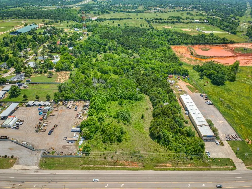 Photo 26 — 18320 NE 23rd Street, Harrah, OK 73045
