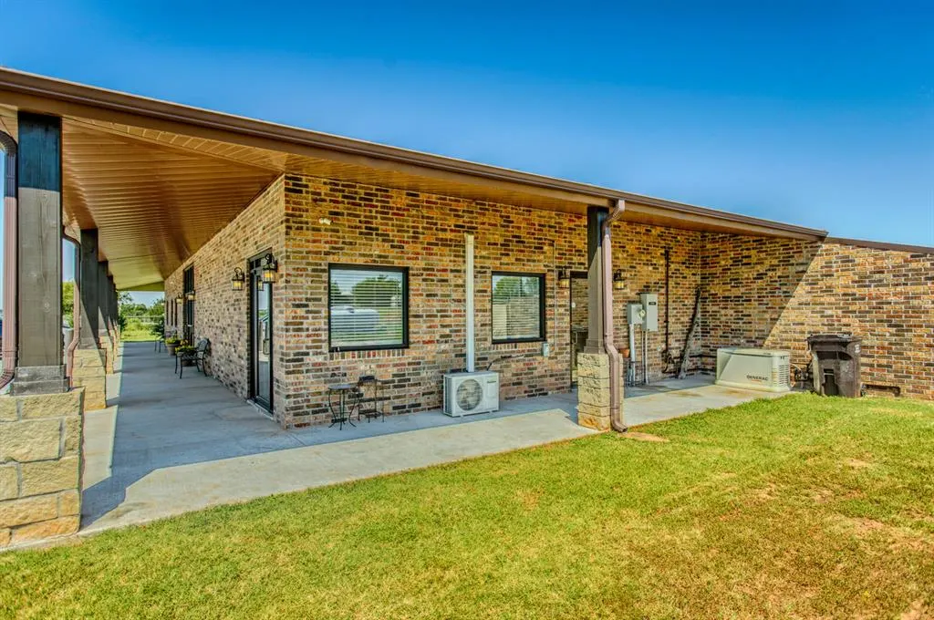 Photo 3 — 39812 Hazel Dell Road, Shawnee, OK 74804