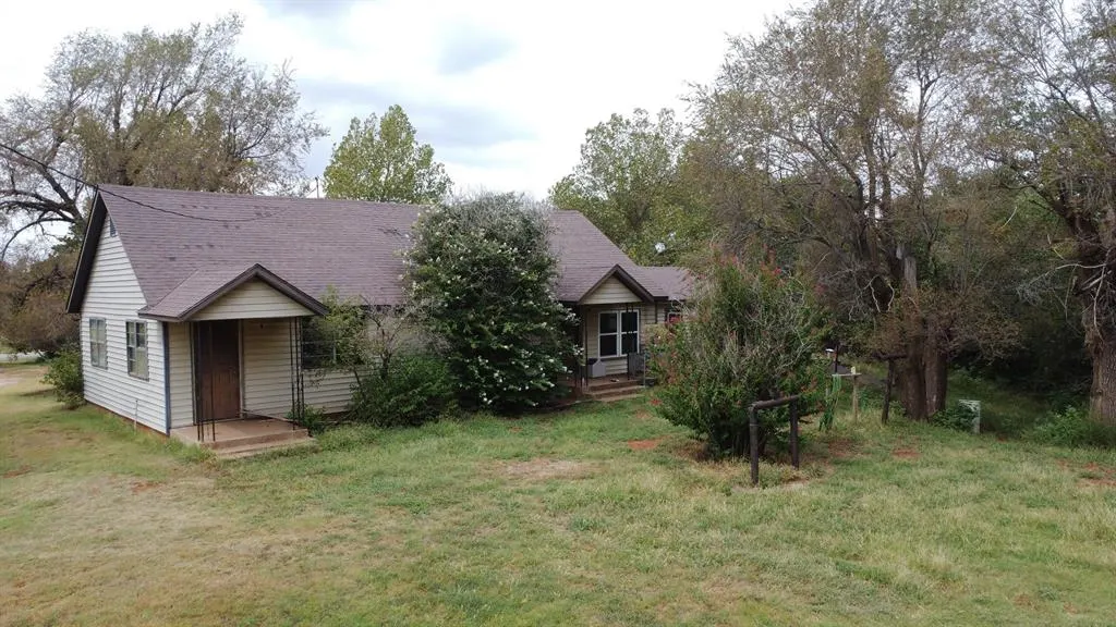 Photo 5 — 12004 N 2110 Road, Dill City, OK 73641