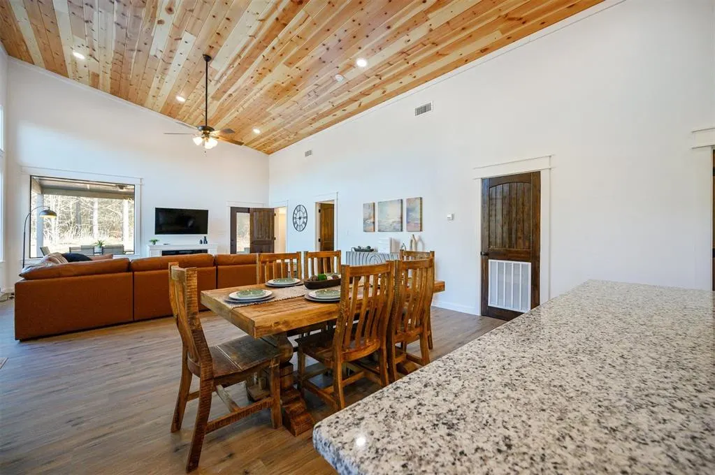 Photo 7 — 108 Aged Oak Court, Broken Bow, OK 74728