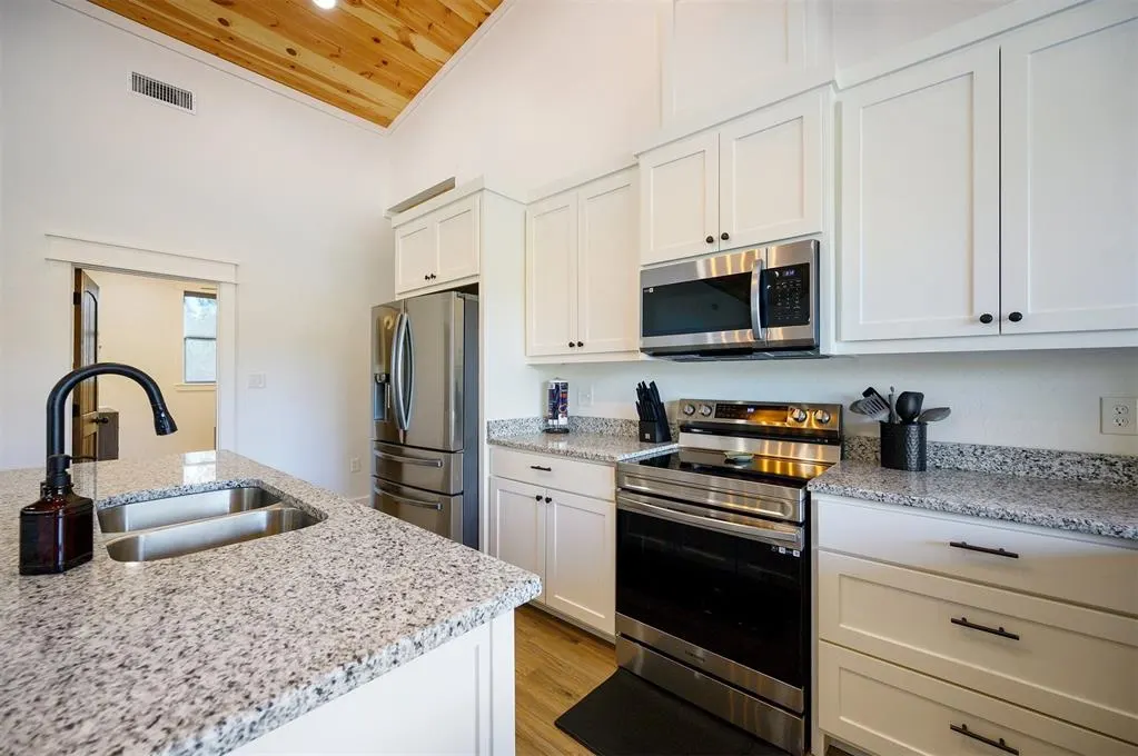 Photo 10 — 108 Aged Oak Court, Broken Bow, OK 74728