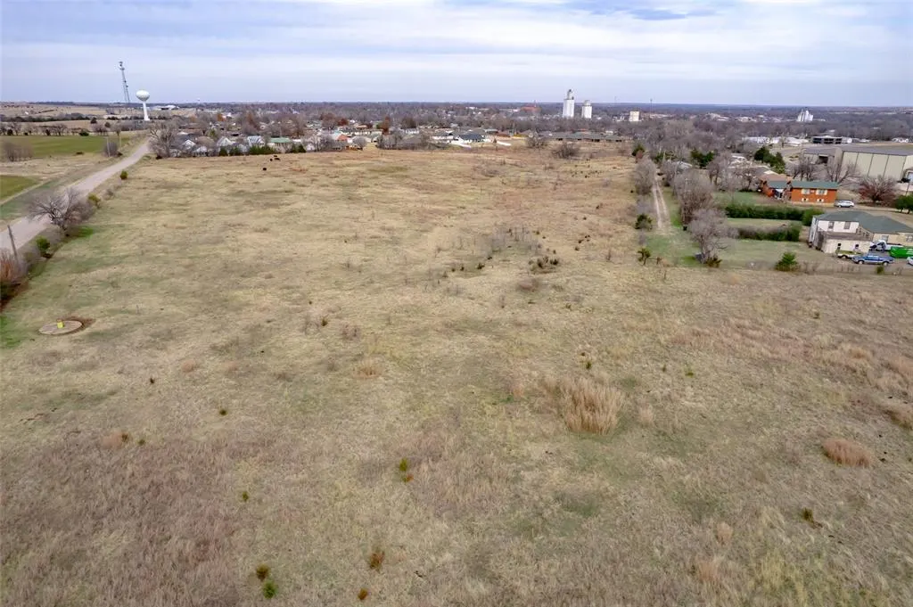 Photo 16 — 1238 Perry Avenue, Perry, OK 73077