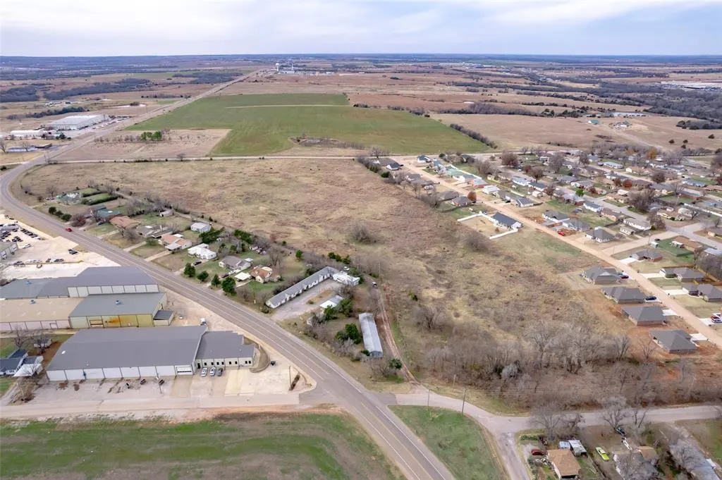 Photo 13 — 1238 Perry Avenue, Perry, OK 73077