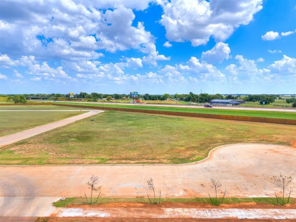 Photo 11 — 3513 Scissortail Lane, Chickasha, OK 73018