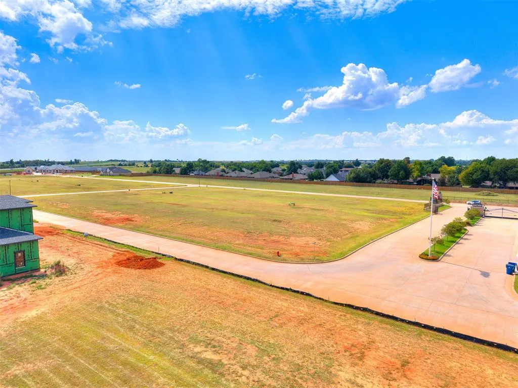 Photo 18 — 3513 Scissortail Lane, Chickasha, OK 73018