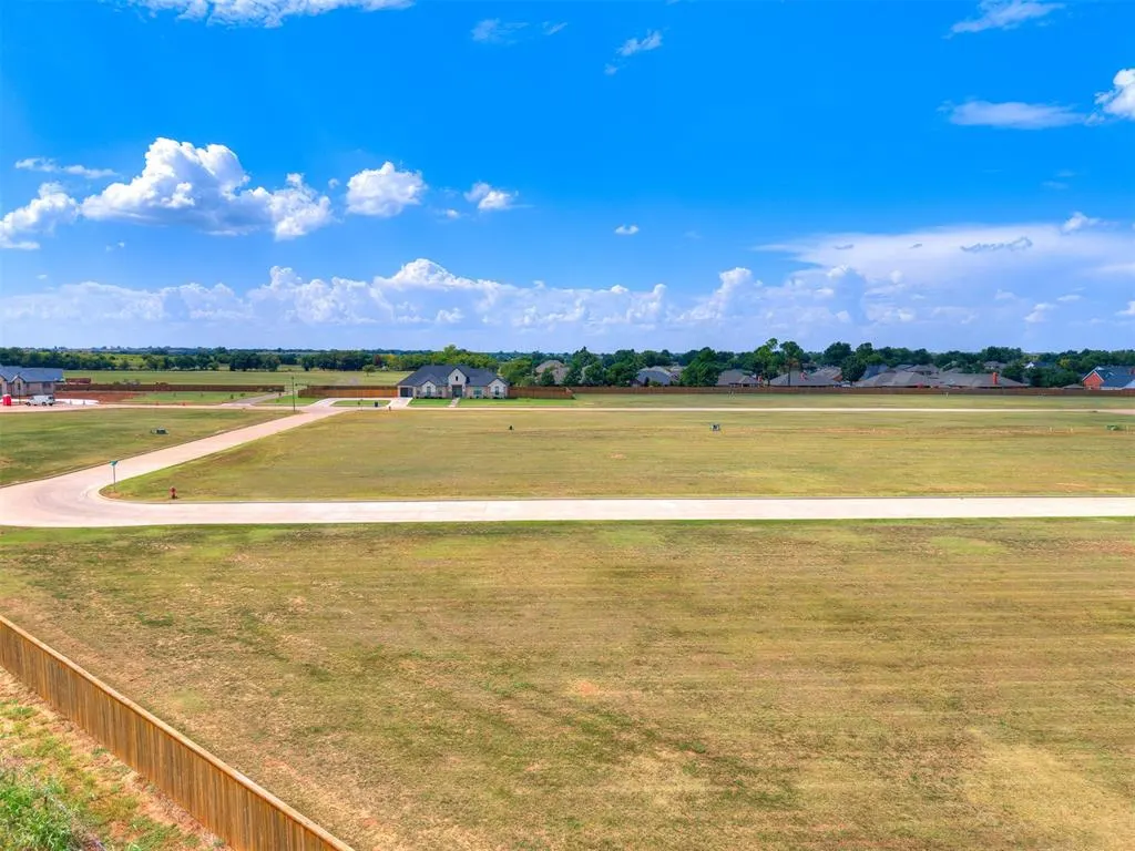Photo 14 — 3516 Redbud Drive, Chickasha, OK 73018