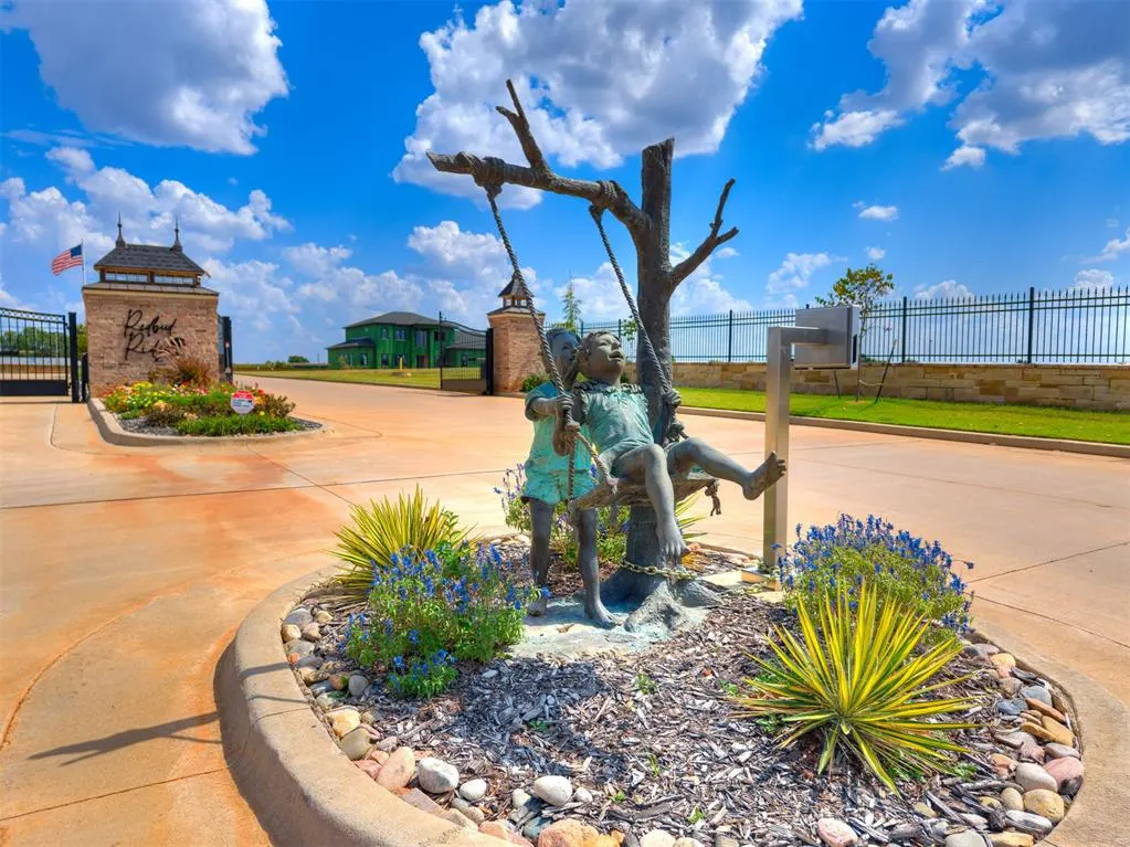 Photo 2 — 3512 Redbud Drive, Chickasha, OK 73018