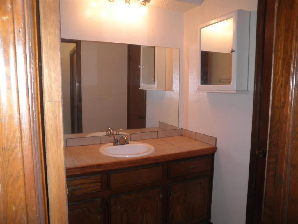 Photo 9 — 1909 Chandelier Drive 1909 1911, Norman, OK 73069
