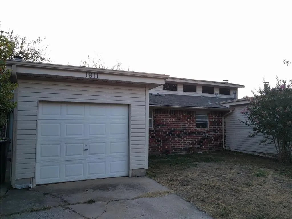 Photo 18 — 1909 Chandelier Drive 1909 1911, Norman, OK 73069