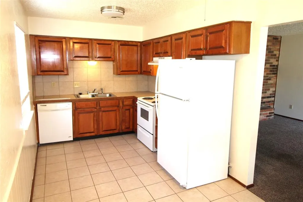 Photo 8 — 312 Chalmette Street, Norman, OK 73071