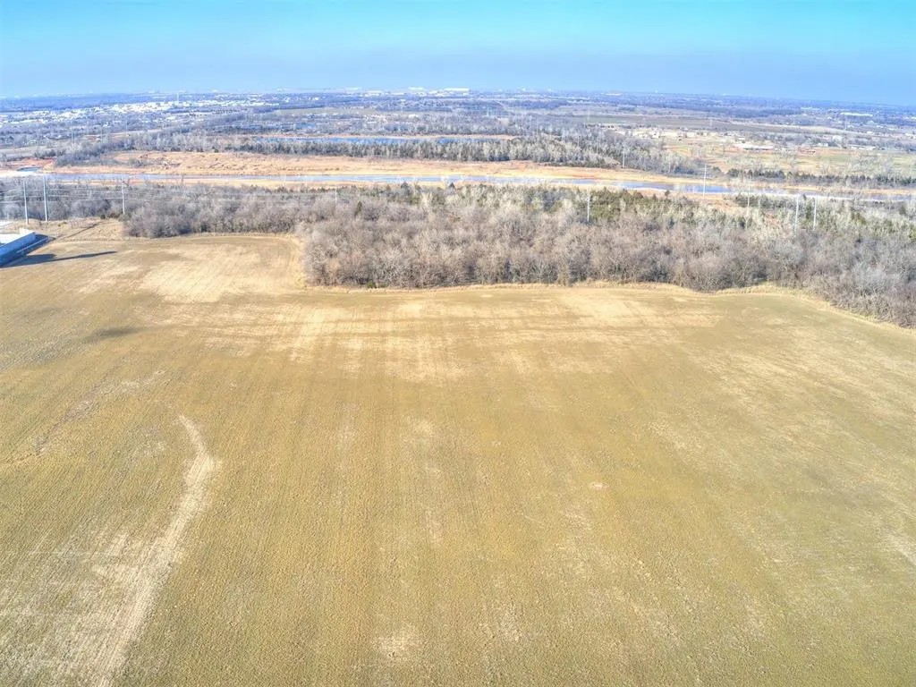 Photo 14 — 1001 NE 34th Street, Newcastle, OK 73065