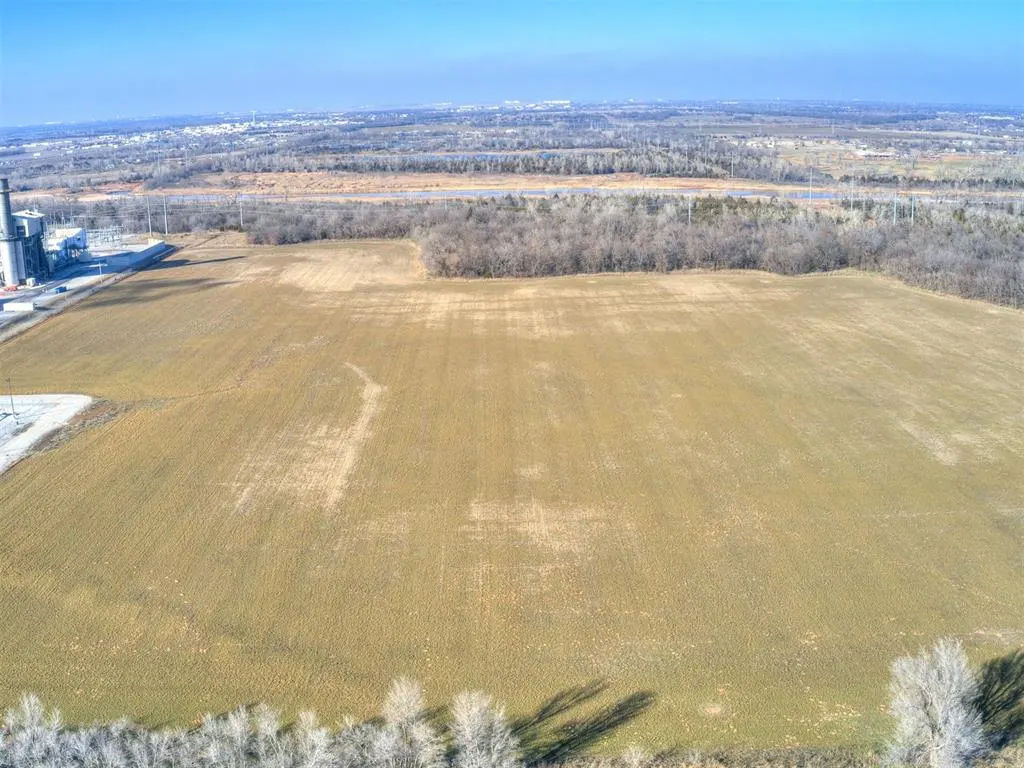 Photo 13 — 1001 NE 34th Street, Newcastle, OK 73065