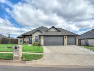 Sold home at 12813 NW 140th Terrace