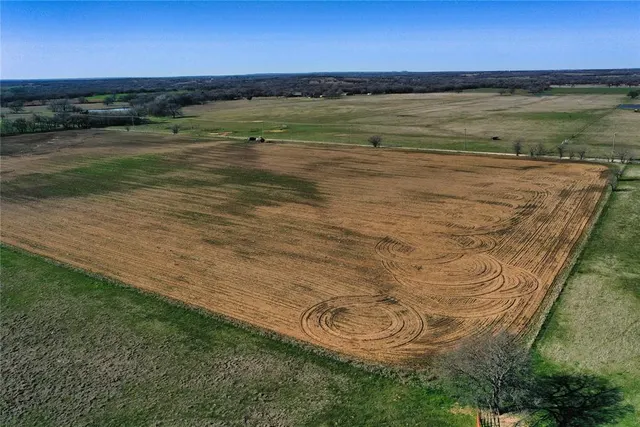 Photo 5 — 1300 Baseline Road, Hennepin, OK 73444